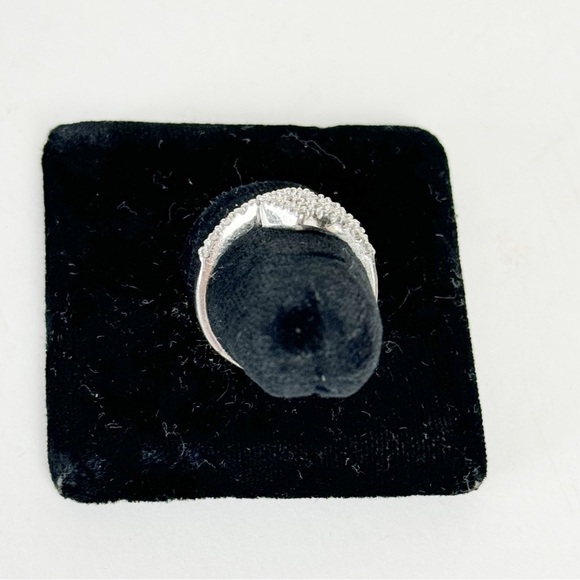 Round Cubics Bypass Ring in Sterling Silver Fashion Costume - Picture 5 of 11